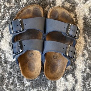 Little kids birkenstock 2 strap Navy size 27